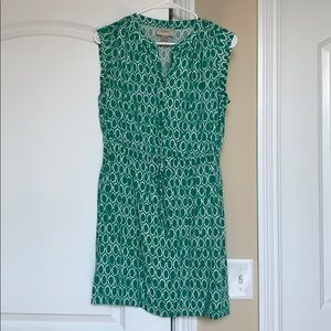 Green sleeveless dress